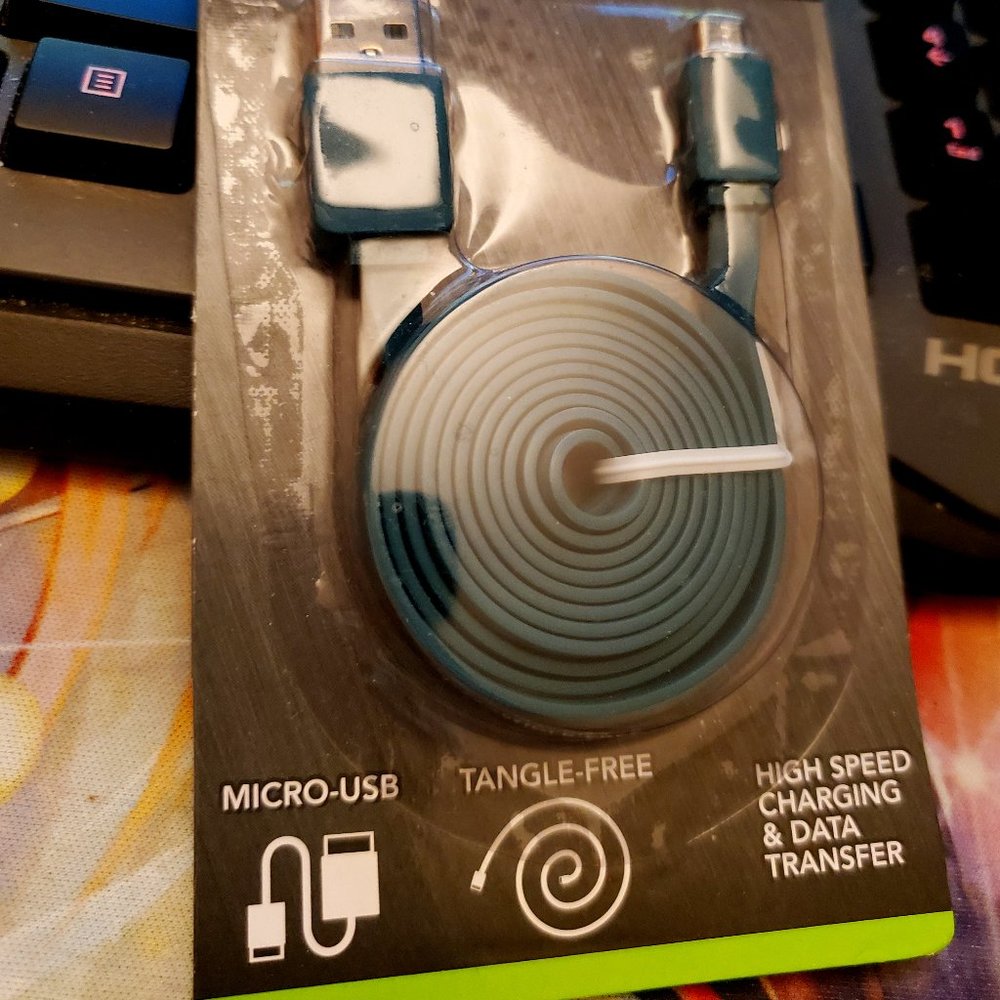 e-circuit green micro usb 2.1 amp 39 in. cable x1